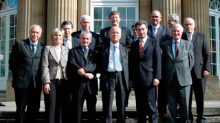 Foto: Gruppenfoto der Deutsch-Französischen Freundschaftsgruppe Foto: Gruppenfoto der Deutsch-Französischen Freundschaftsgruppe