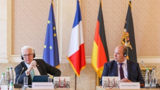Ministre-Président Winfried Kretschmann et le sénateur français Jean-François Rapin Ministre-Président Winfried Kretschmann et le sénateur français Jean-François Rapin